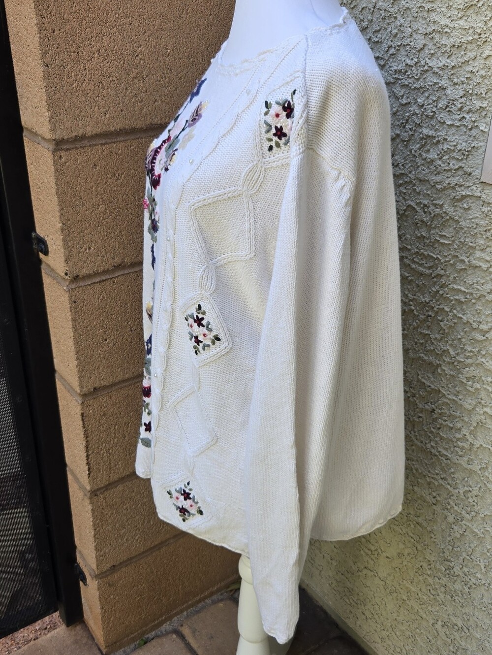 Blair Vintage Cream Floral Embroidered Women’s Sweater - Picture 3 of 7